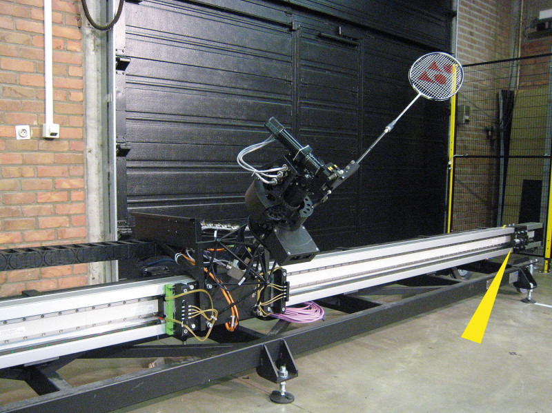 Badminton robot
